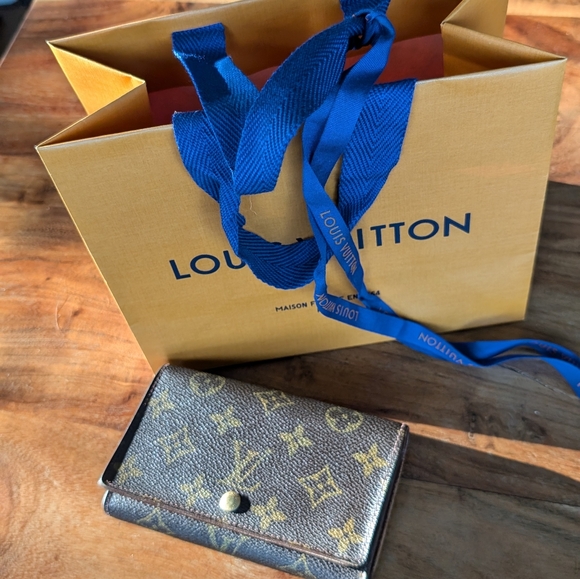 LOUIS VUITTON Porte Tresor Wallet - Picture 1 of 12